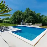 Eroa By Interhome * Žminj