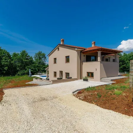 Apartamento Eroa By Interhome