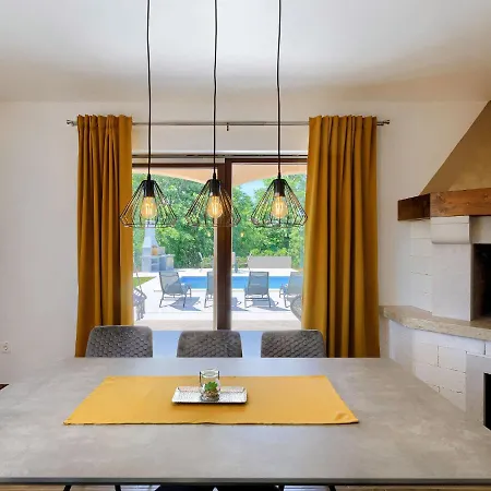 Eroa By Interhome Apartamento Žminj