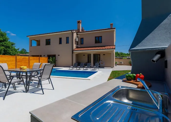 Eroa By Interhome Apartment Zminj