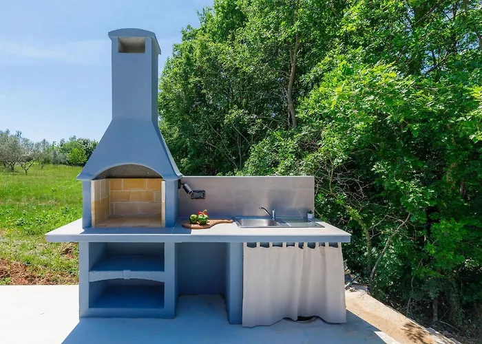 Eroa By Interhome Zminj