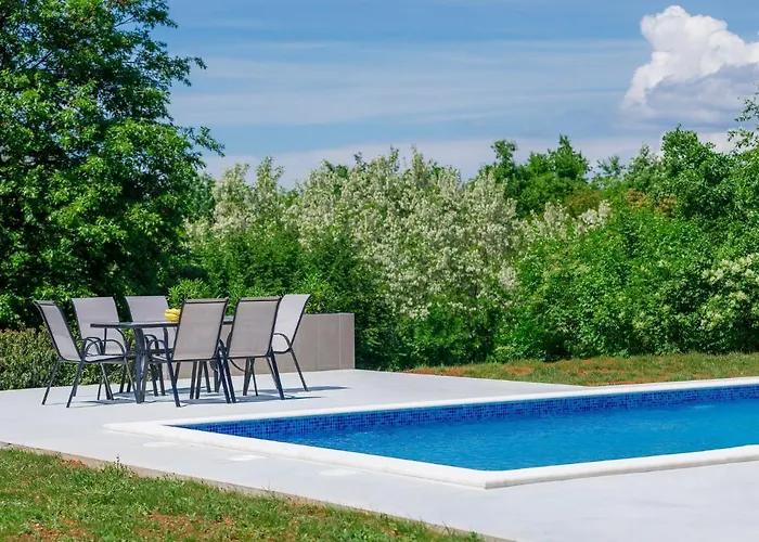 Eroa By Interhome Apartment Zminj