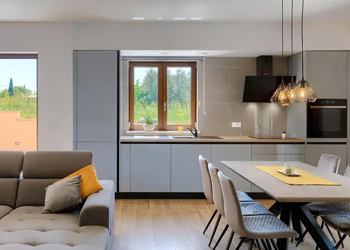 Eroa By Interhome Zminj