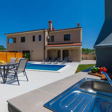 Eroa By Interhome Lejlighed Žminj