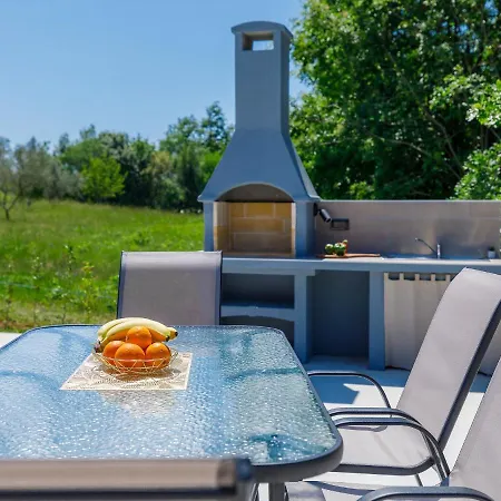 Eroa By Interhome *